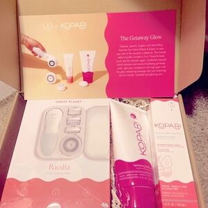 The Getaway Glow skincare Kit
